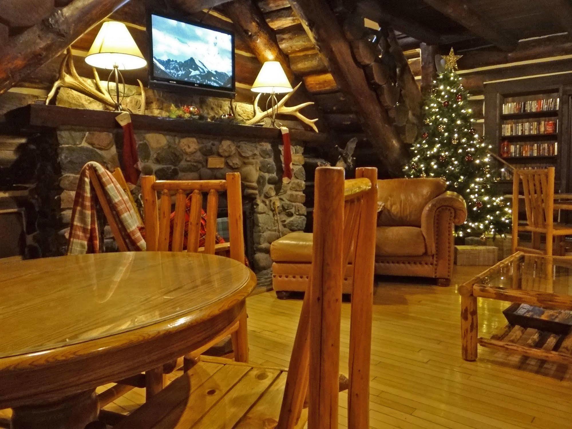 Historic Tamarack Lodge Hungry Horse Extérieur photo