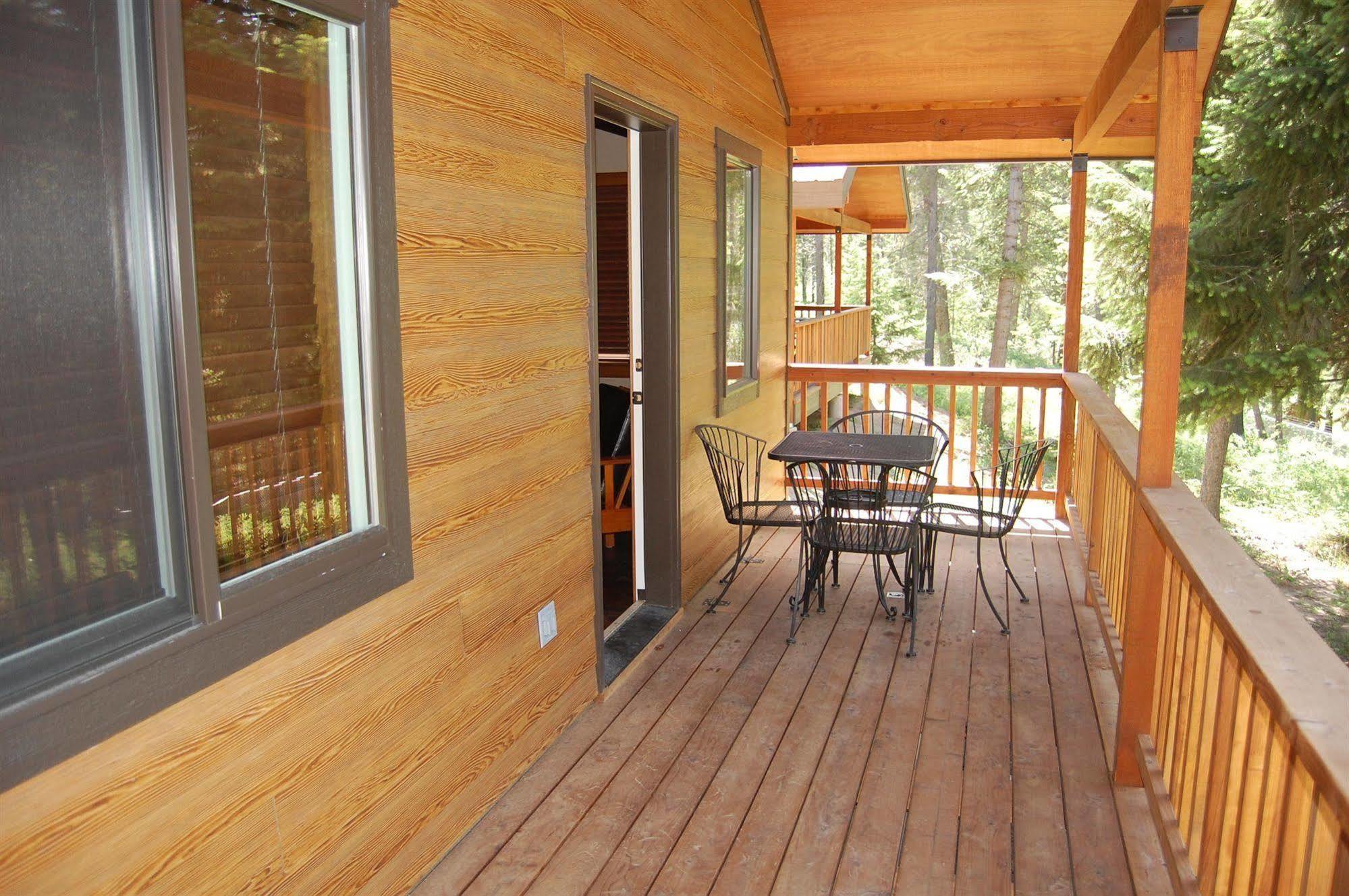 Historic Tamarack Lodge Hungry Horse Extérieur photo